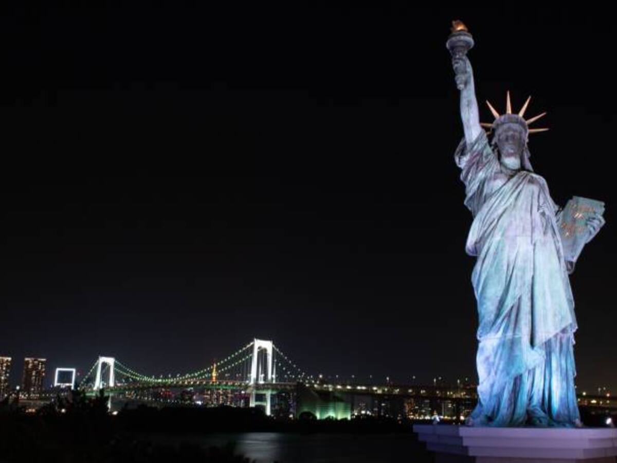 La protesta de una mujer que trepó la Estatua de la Libertad