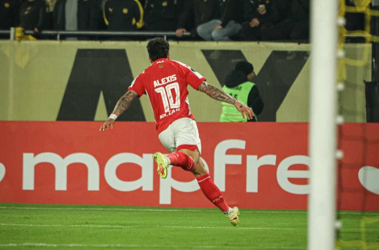 Santa Fe vence a Peñarol, pero no le alcanza en Libertadores: así quedó en la tabla de posiciones / @SantaFe
