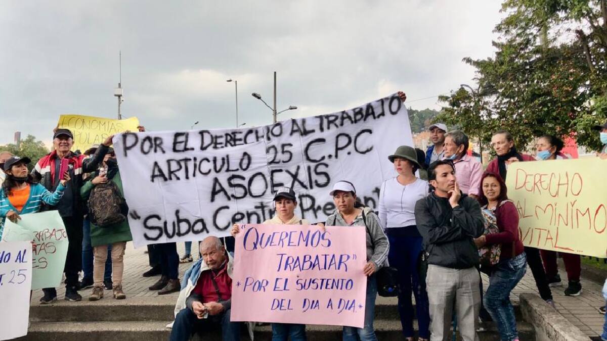 Vendedores protestan por desalojo en la localidad de Suba