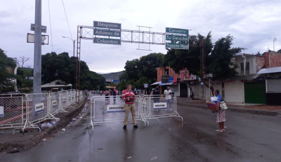 Inicio control del espacio público en La Parada