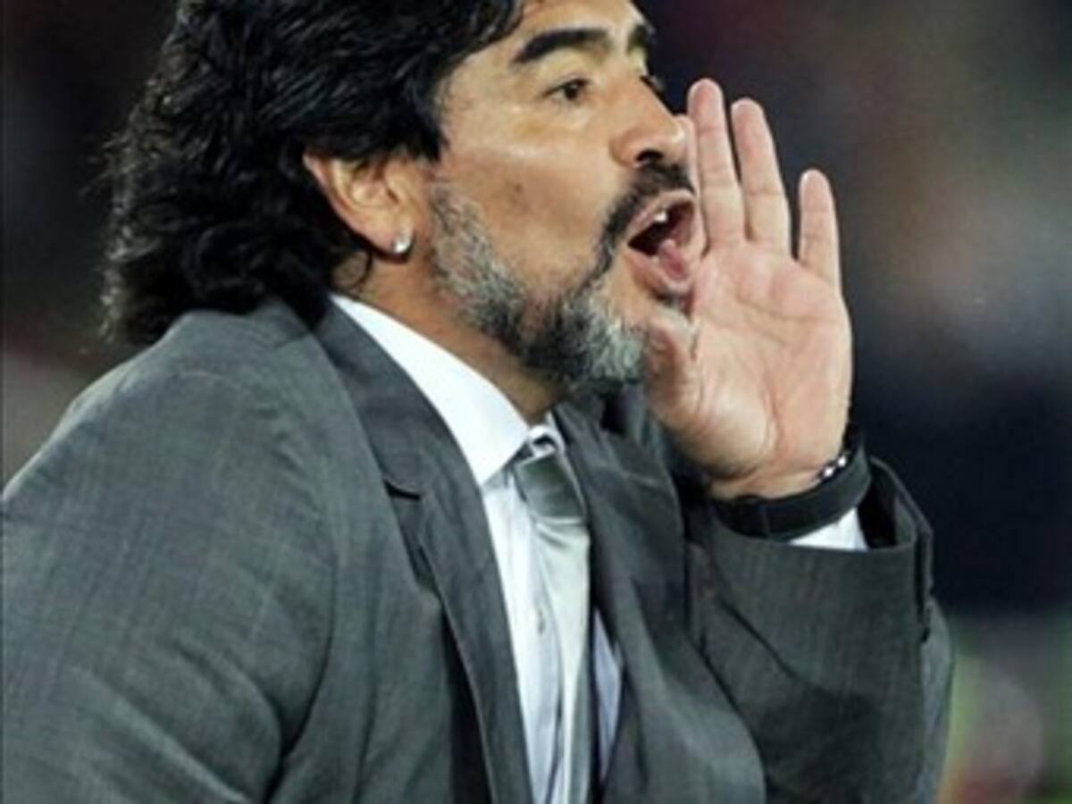 'A la gente le gusta cuando atacamos': Maradona