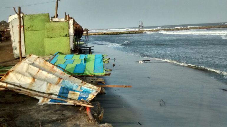 Sigue la alerta para bañistas y pequeñas embarcaciones.