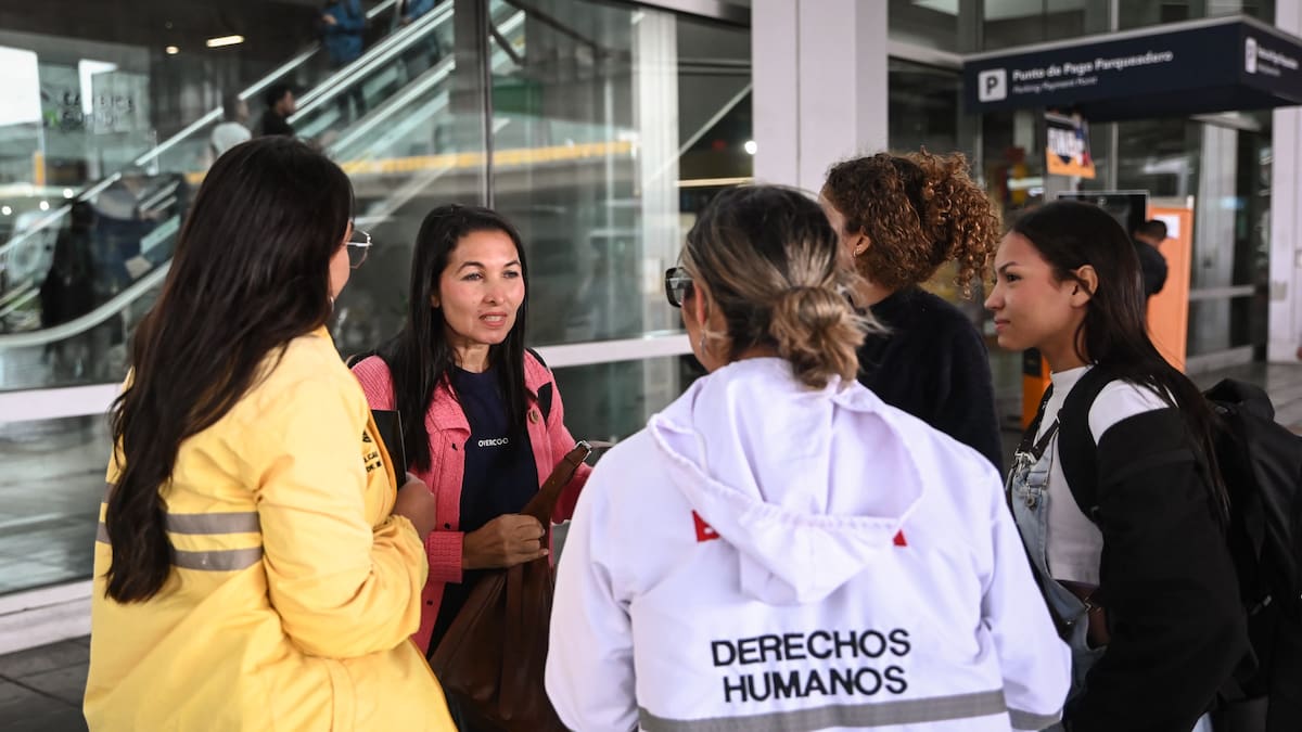 Alerta en Bogotá ante 50 posibles casos de trata de personas: las engañan con ofertas laborales