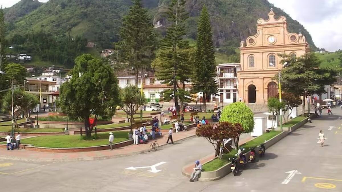 “Hay varias denuncias y quejas de presencia de grupos armados en Riosucio”: Personero del municipio