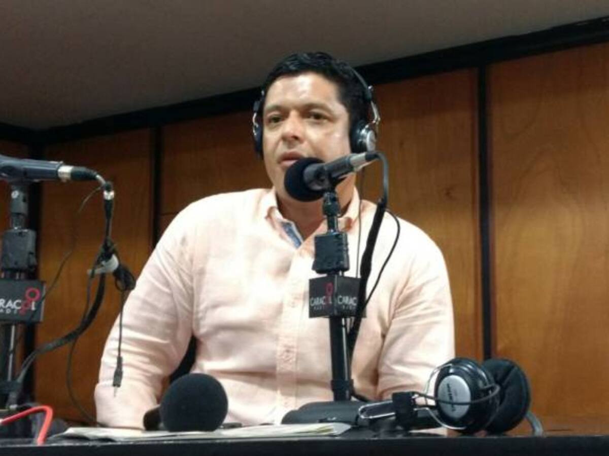 La historia de Pablo Vera, quien fue carpero en las playas de Santa Marta y hoy es rector de la Universidad del Magdalena