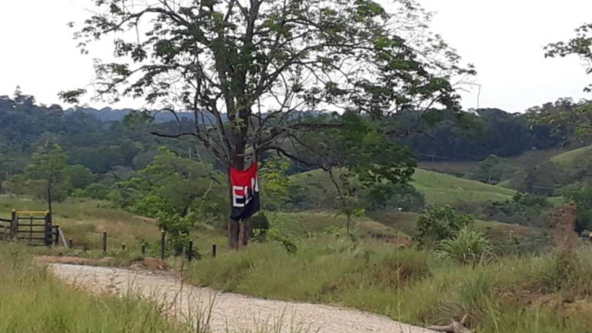 Desactivan artefacto explosivo con bandera del ELN en Mistrató, Risaralda