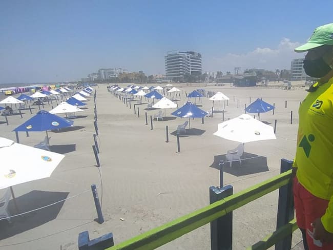 Playa Azul La Boquilla tiene 80 carpas nuevas y más de 500 sillas asoleadoras