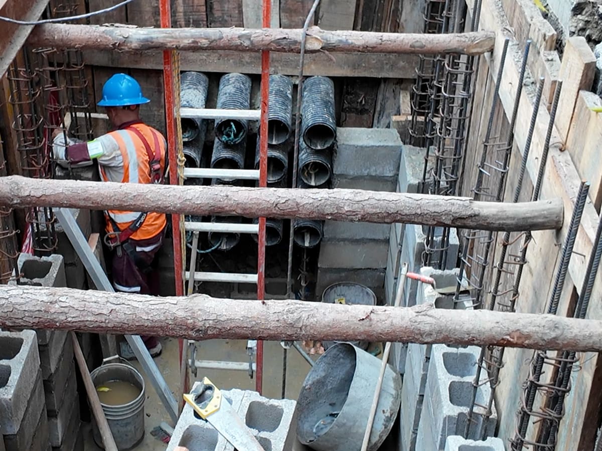 Por una socavación cierran importante vía del Oriente de Antioquia