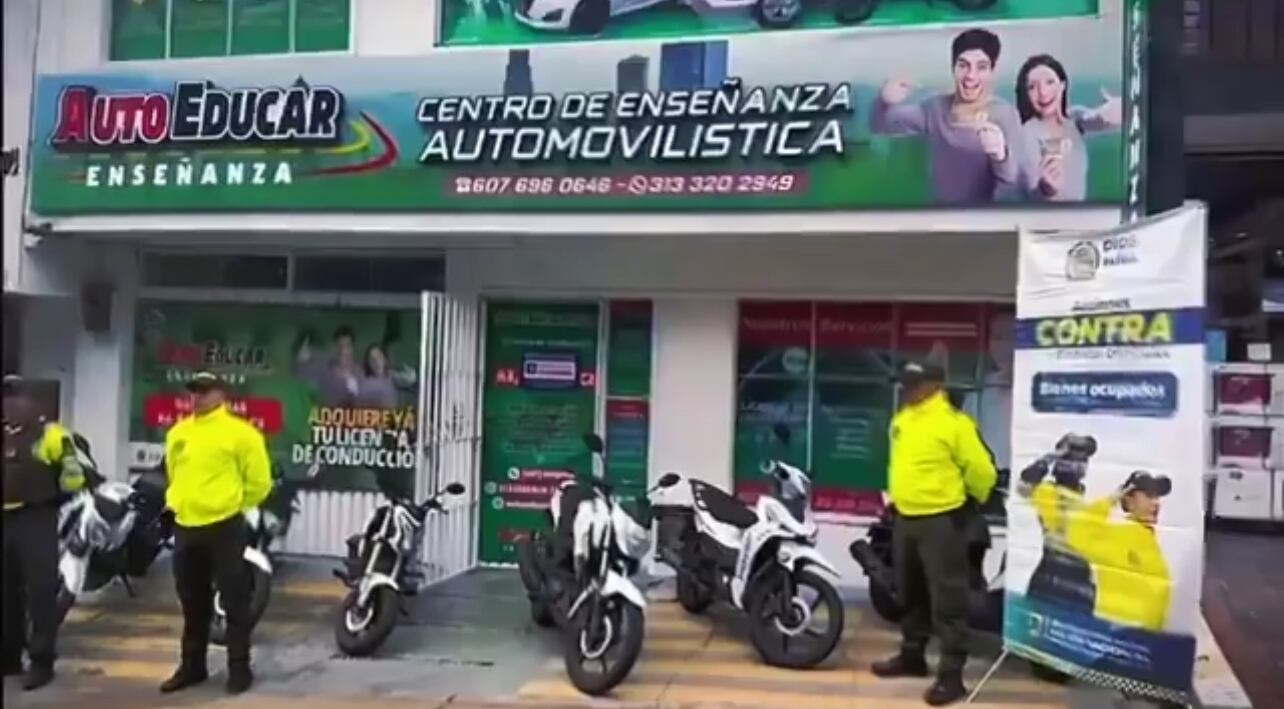 Agencia de conducción falsa