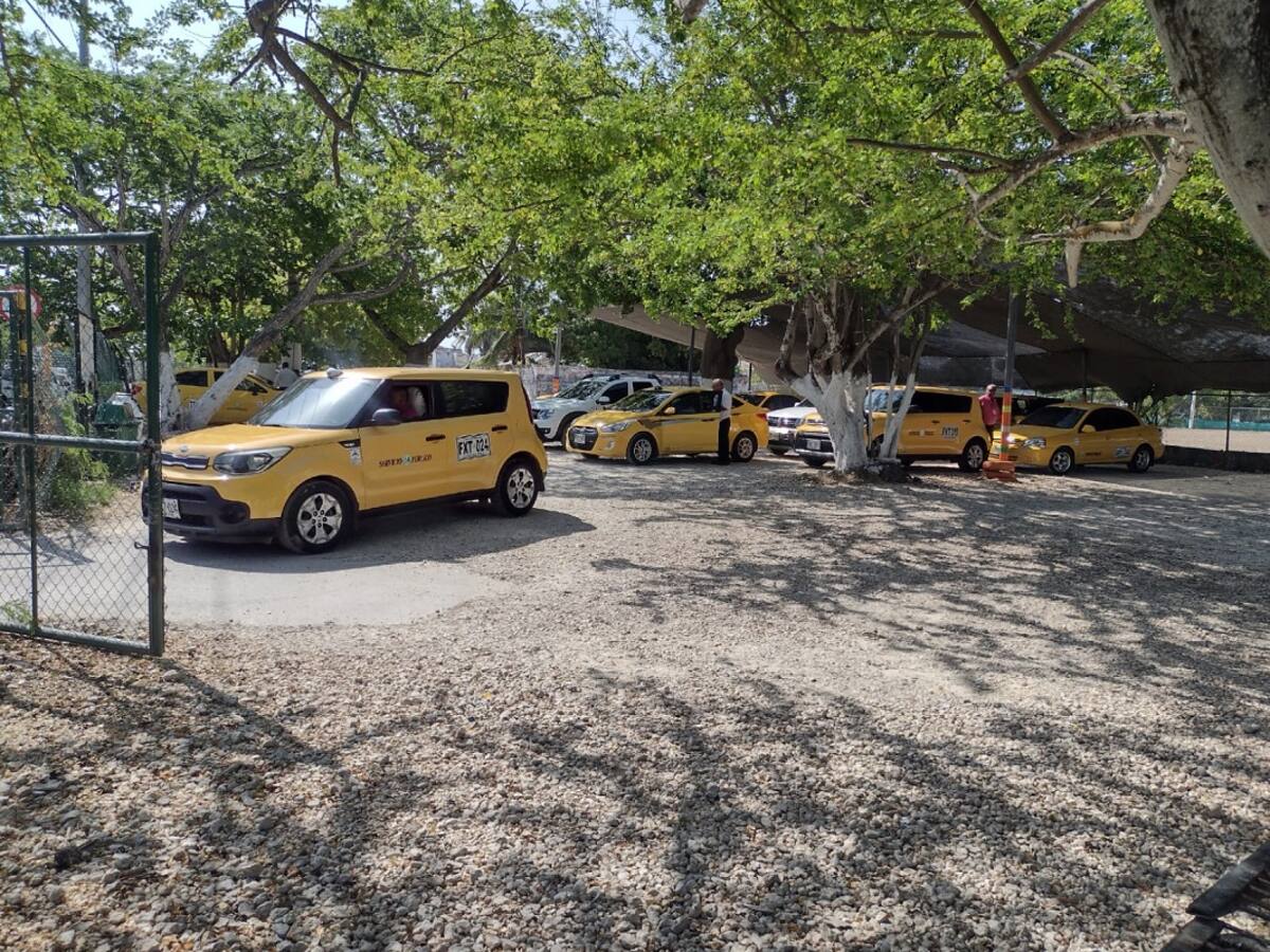 Taxistas de Cartagena piden tarifa diferencial en precios de la gasolina