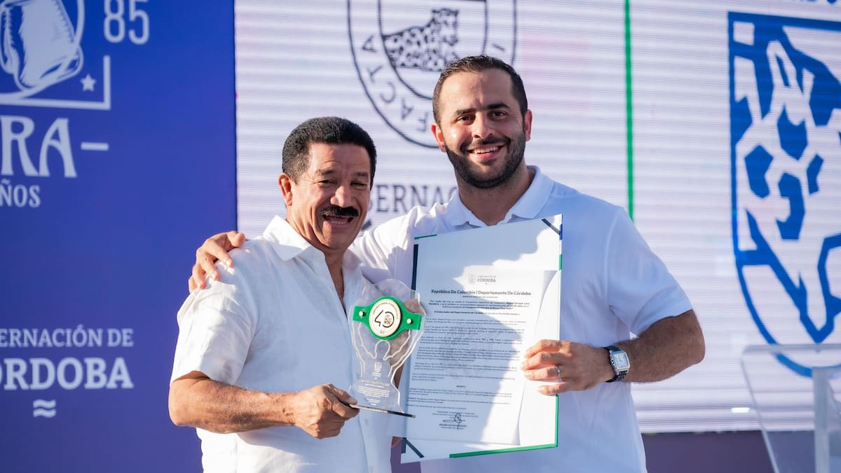 Córdoba rinde homenaje en vida a ‘Happy’ Lora y anuncia remodelación del coliseo que lleva su nombre
