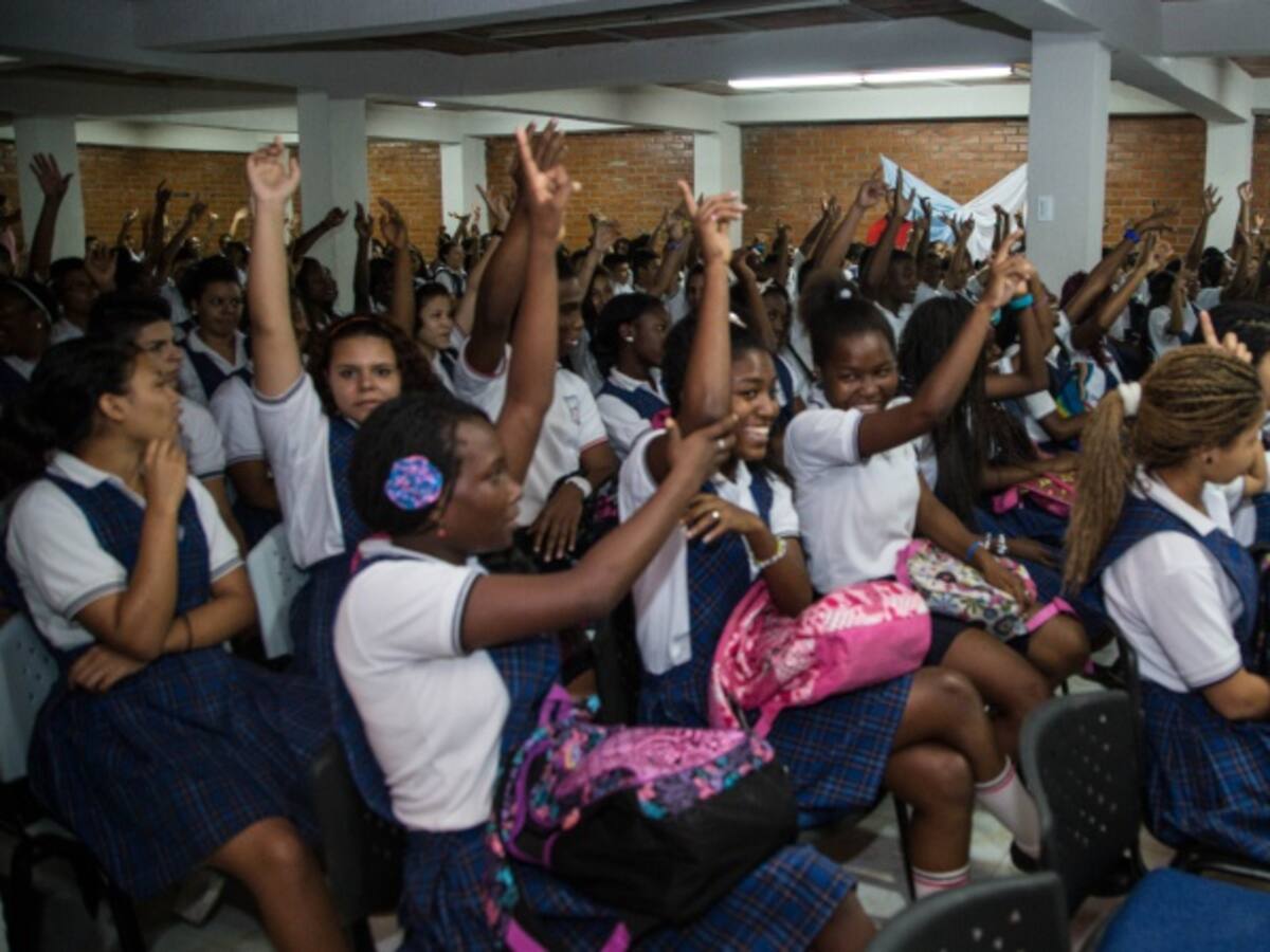 Estudiantes podrán cursar 3 semestres de universidad durante bachillerato