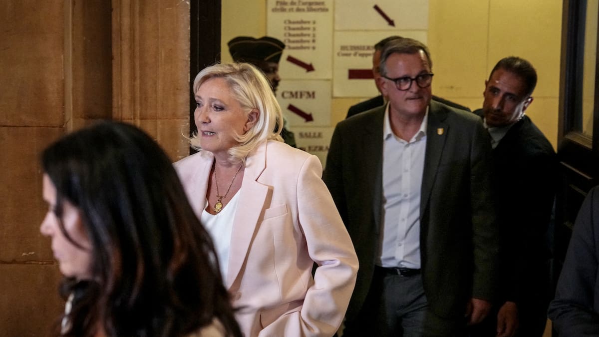 Condenaron a Le Pen a 15 meses de inhabilitación por malversación de fondos: Puede ir a elecciones