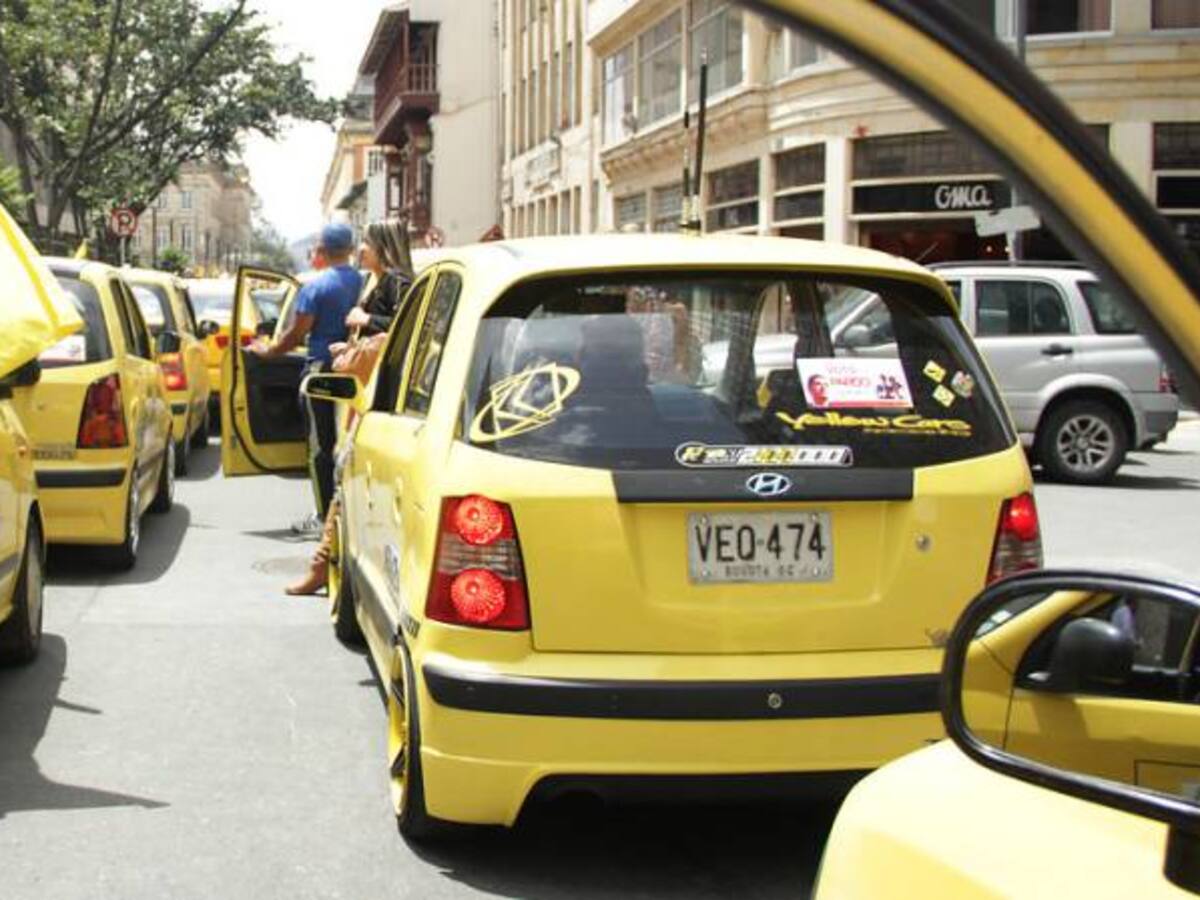 Este viernes se celebra en Bogotá el Día del Taxista