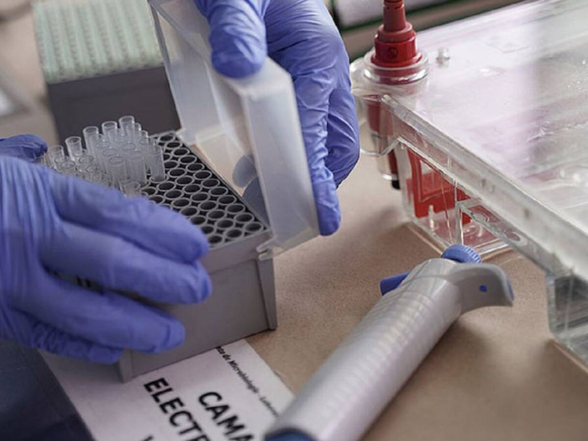 "Minsalud debe decidir si da permiso a Alcalde para invertir en vacunas"