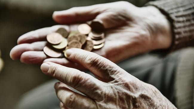 Corte inicia estudio a decreto que reduce la cotización de salud de pensionados. Foto: Getty Images