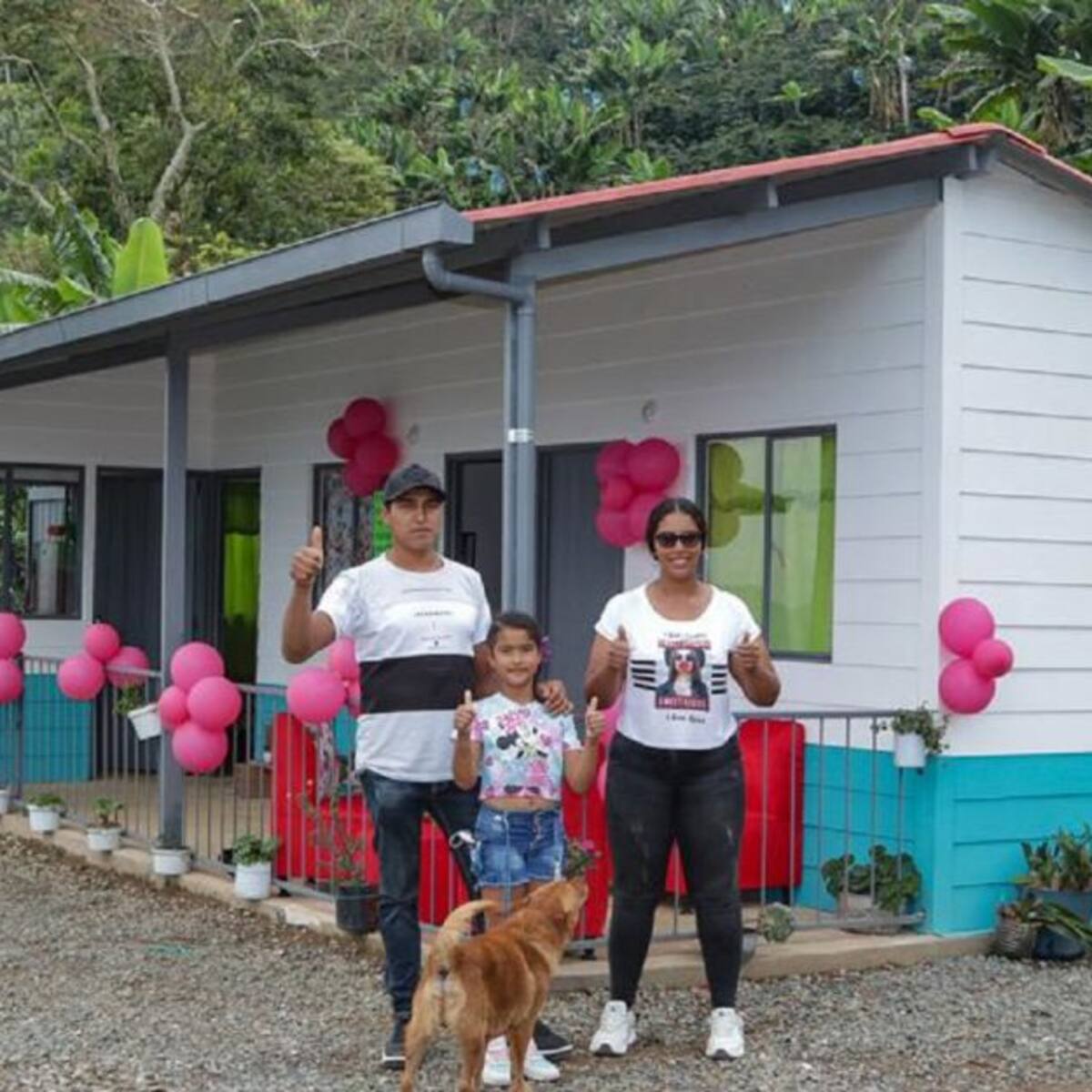Cinco familias del occidente caldense recibieron casa nueva