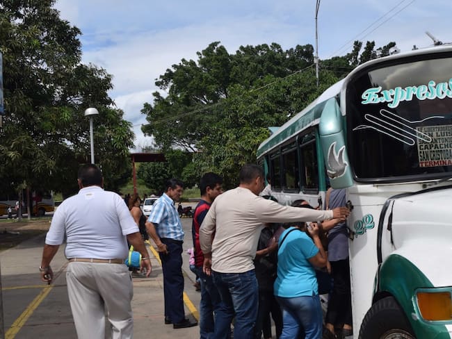 Colapsa el transporte en la frontera venezolana