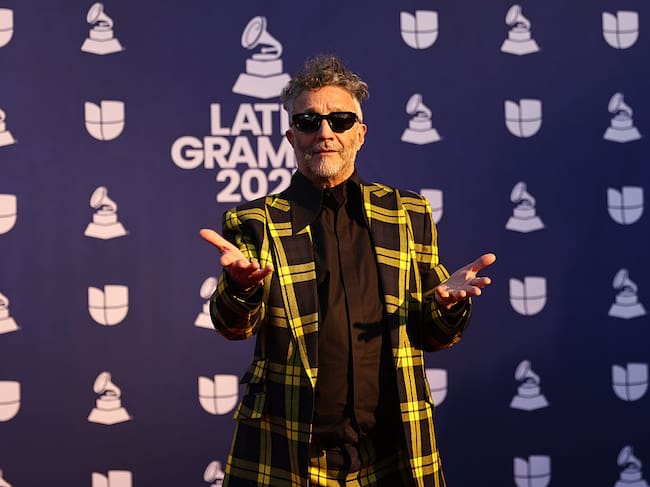 LAS VEGAS, NEVADA - NOVEMBER 13: (EDITORIAL USE ONLY) Fito Paez attends the red carpet during the 26th Annual Latin GRAMMY Awards at MGM Grand Garden Arena on November 13, 2025 in Las Vegas, Nevada. (Photo by Omar Vega/FilmMagic)