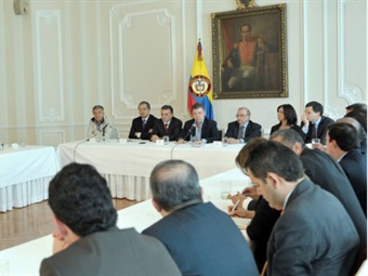 Si hay consulta ciudadana sobre paz será después de firmado el fin del conflicto: Barreras