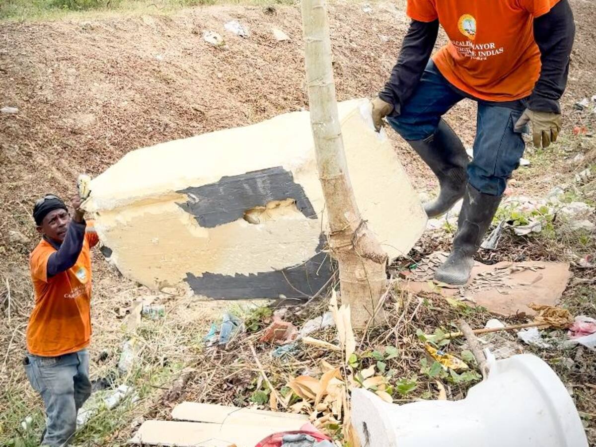 Alcalde Dumek solicitó a Policía endurecer operativos por mala disposición de residuos