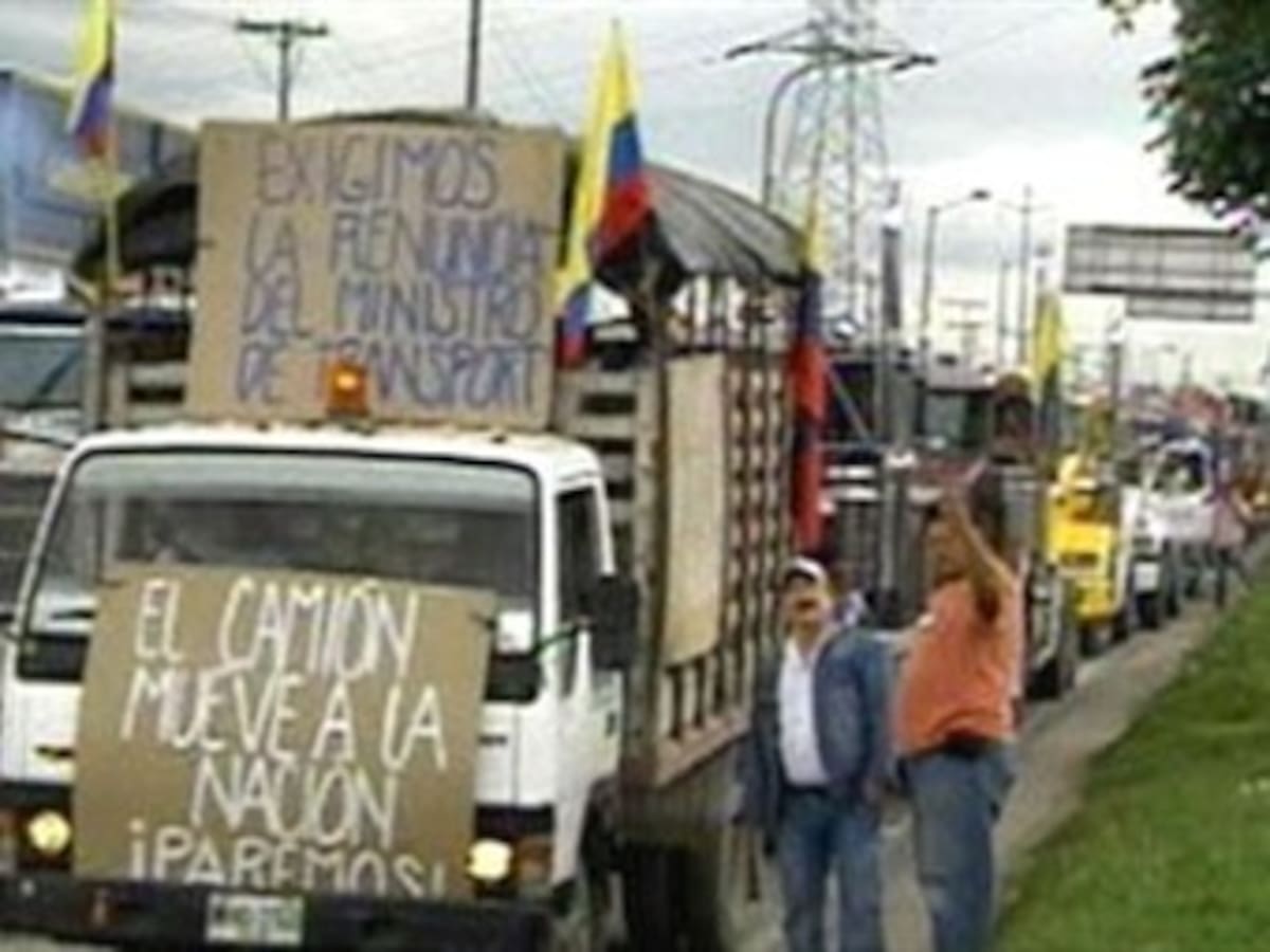 Sector de la ACC resuelve seguir con el paro camionero