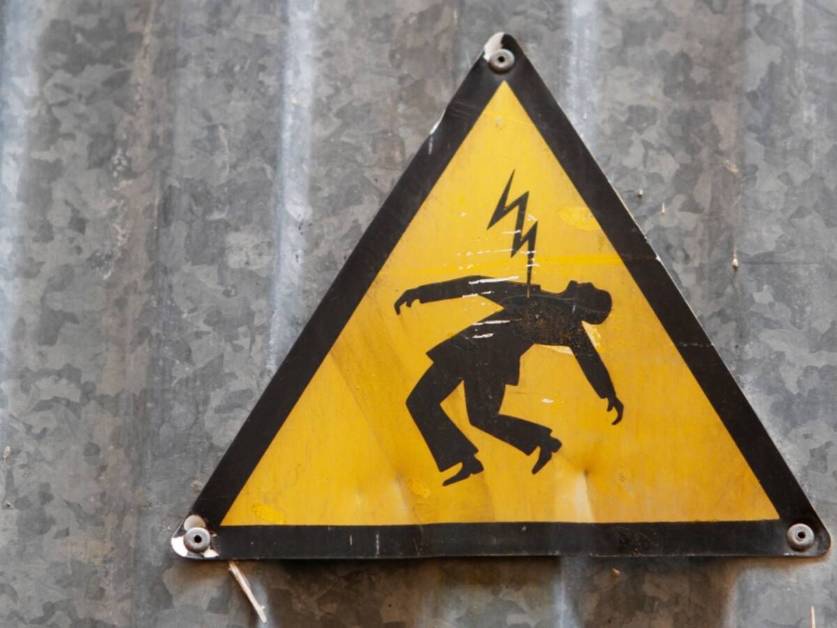 Un muerto y varios estudiantes heridos deja descarga eléctrica en Tarazá