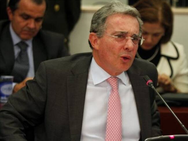 Uribe defiende nominación de Pretelt y Mauricio González en su gobierno