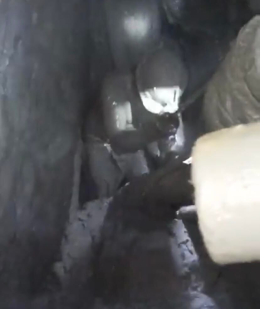 Con perifoneos humanitarios adelantaron la búsqueda de dos mineros atrapados en un socavón en Buriticá. Foto: cortesía.