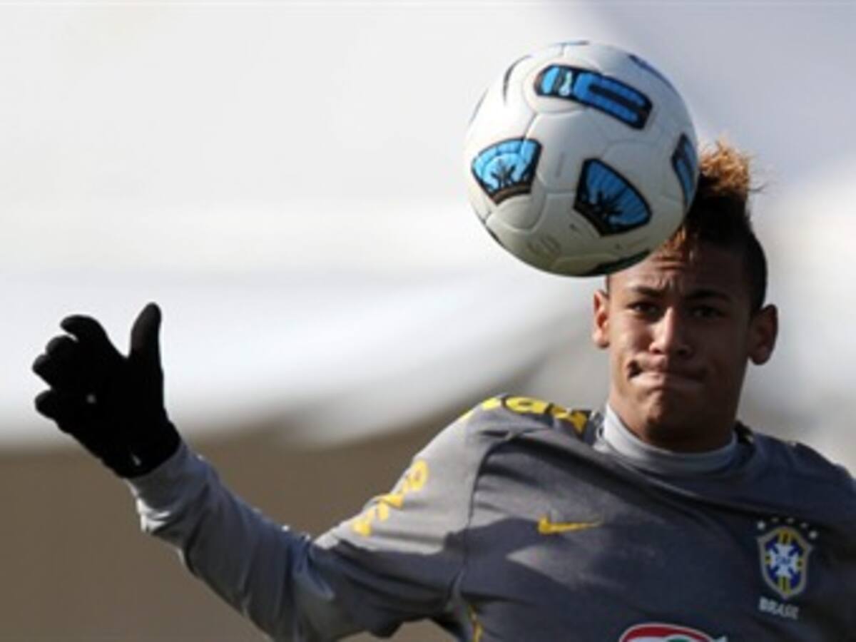 Brasil exhibe a Neymar ante Venezuela sin complejos