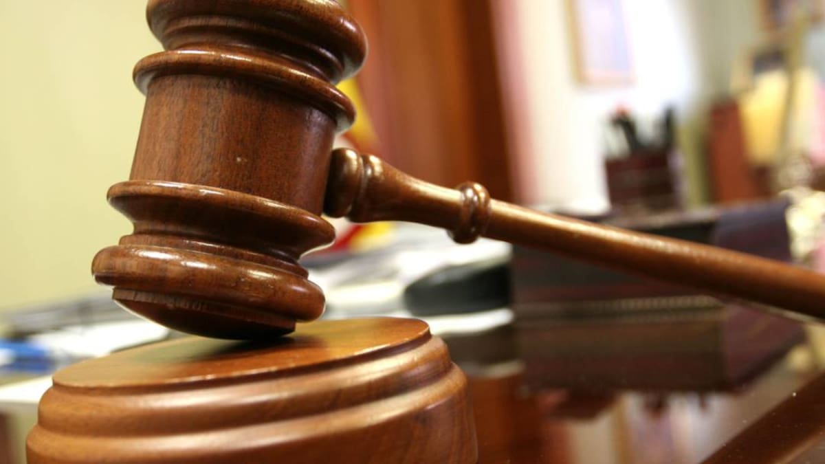 Condena a exconjueces que beneficiaron a una juez en un proceso disciplinario