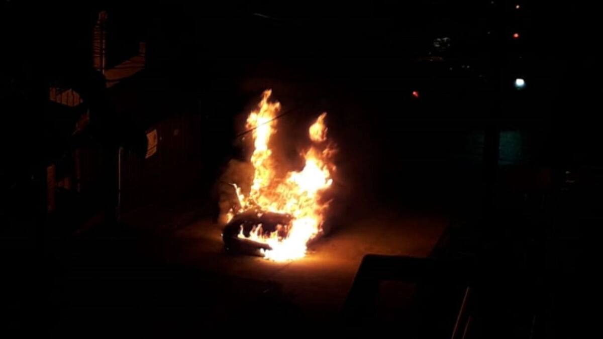 Otro incendio vehicular se registró en un barrio de Manizales