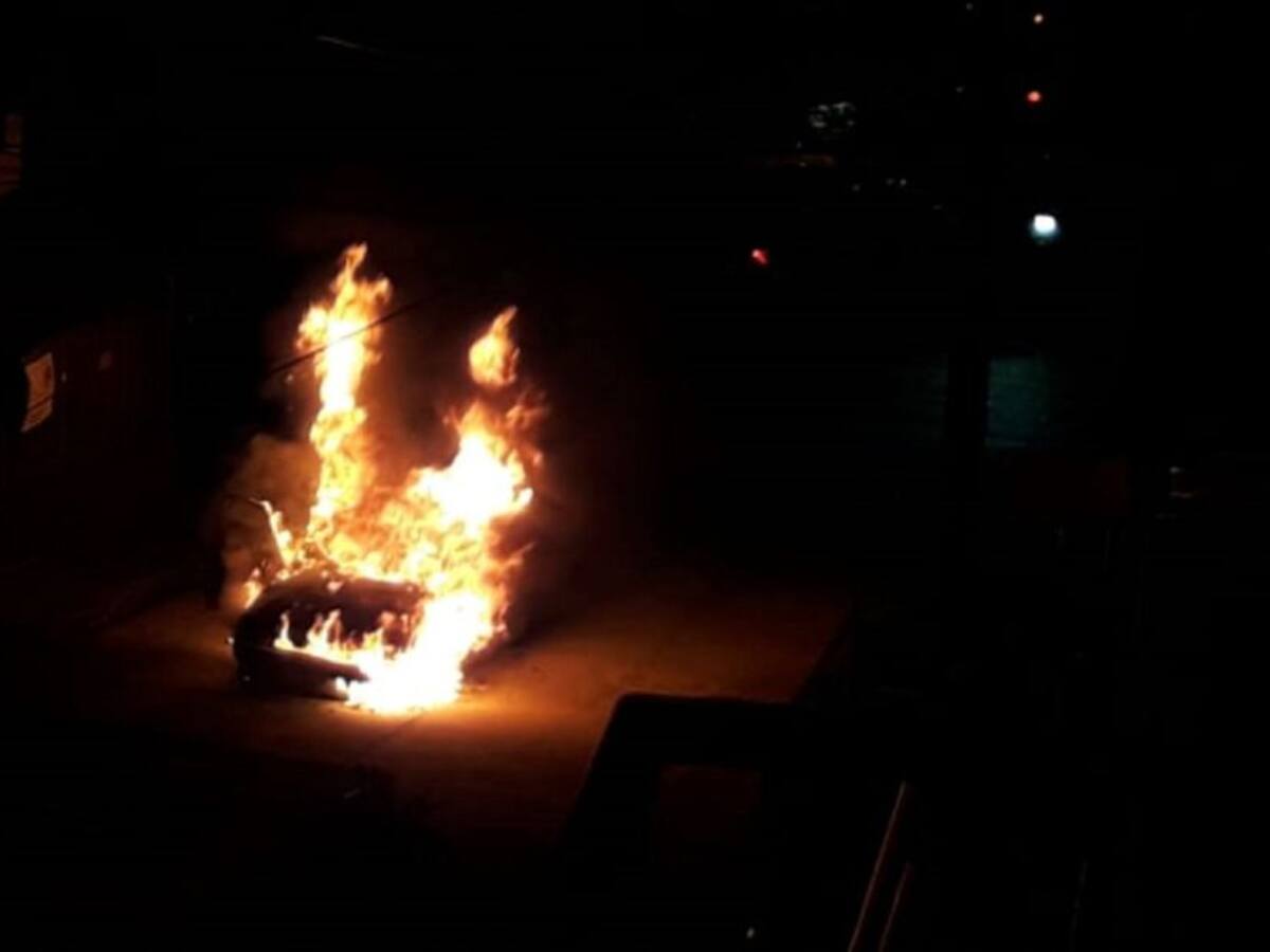 Otro incendio vehicular se registró en un barrio de Manizales