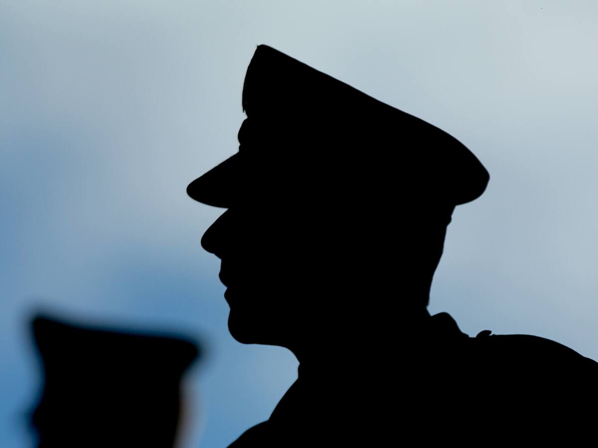 Trasladan a uniformados de la Policía Metropolitana de Pereira, luego de ser sometidos a polígrafo