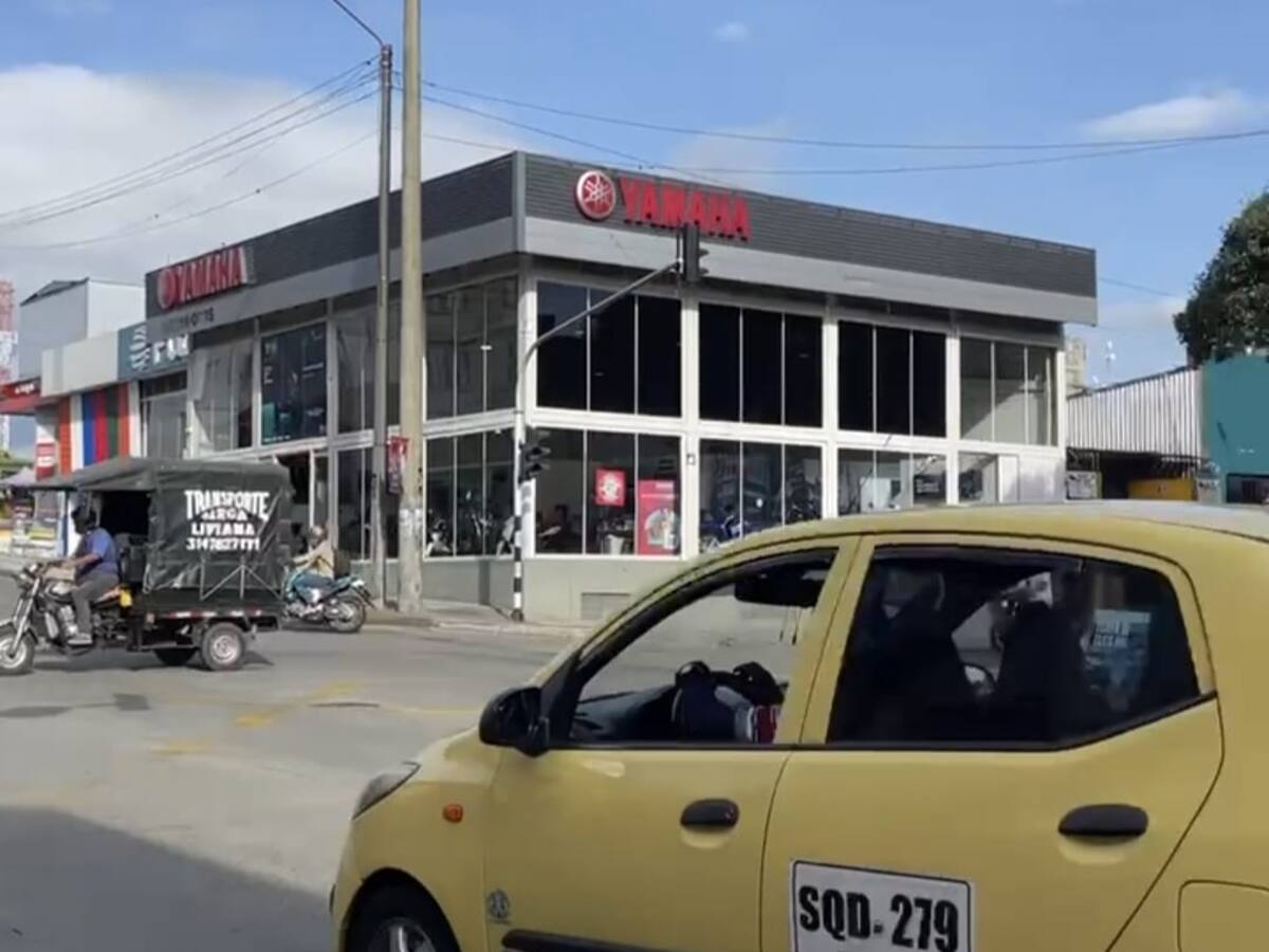 Hurto de cableado afecta semáforos de Armenia, ciudadanos evidencian el riesgo