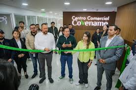 La cooperativa cuestiona el manejo del espacio público y la entrega de locales en el Centro Comercial Covename durante la temporada de fin de año.