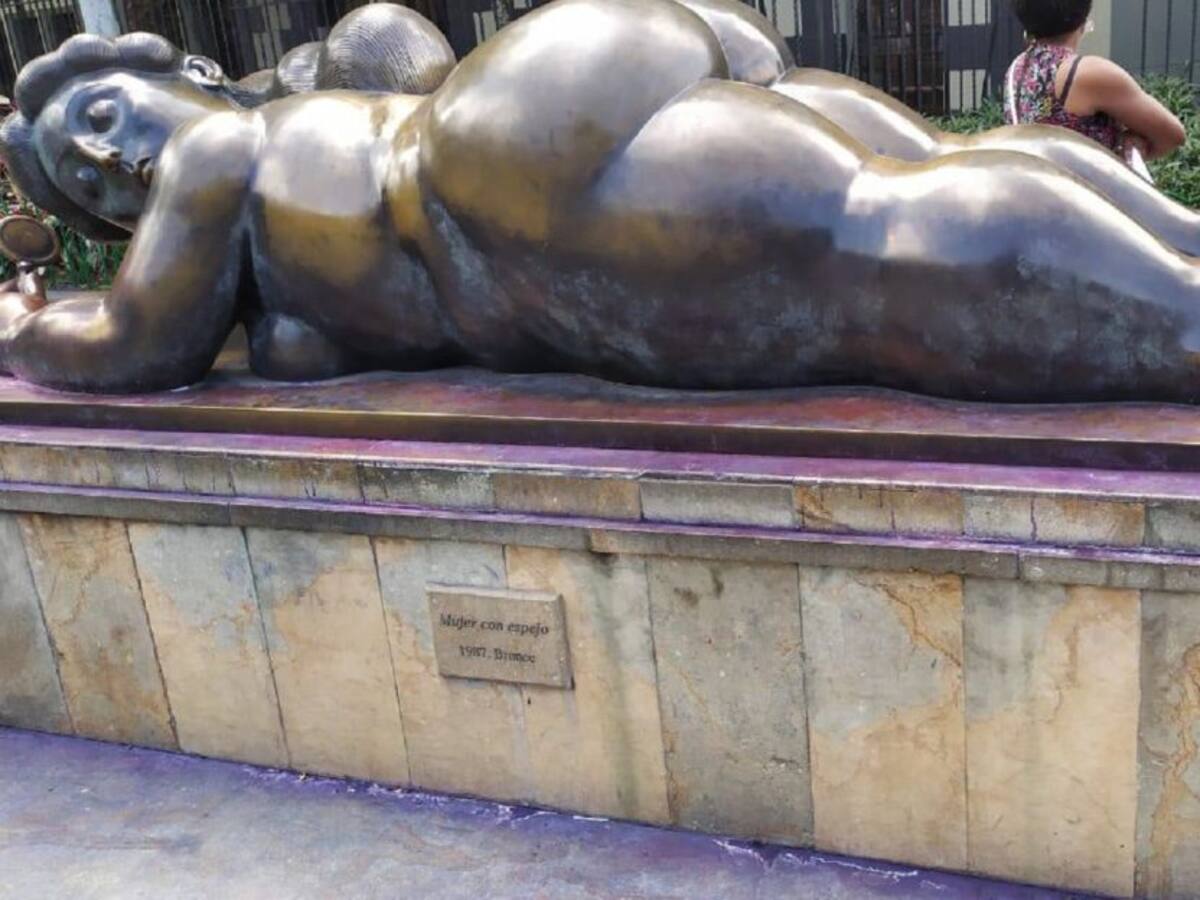 500 millones de pesos costaría la restauración de las esculturas de Botero