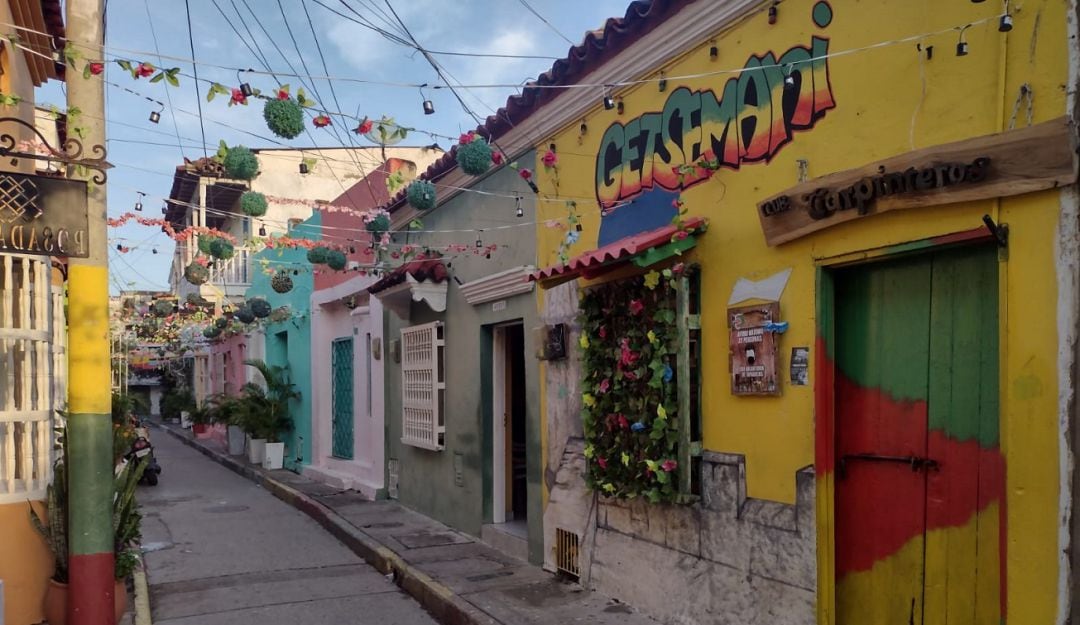 Comerciantes no pudieron abrir sus negocios por fallas en el fluido eléctrico