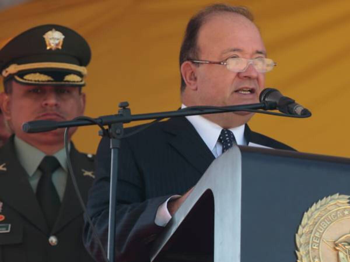 Mindefensa considera "muy difícil" que EE.UU. deje en libertad a Simón Trinidad