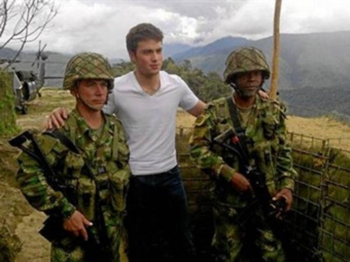 Me llena de orgullo que mi hijo sea parte de nuestro glorioso Ejército: Santos