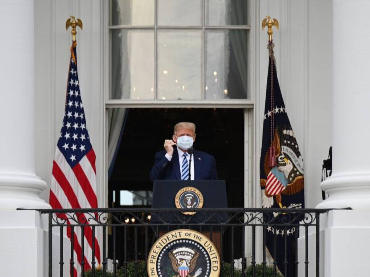 Trump destaca libertad de Uribe y dice que Biden traicionará a Colombia