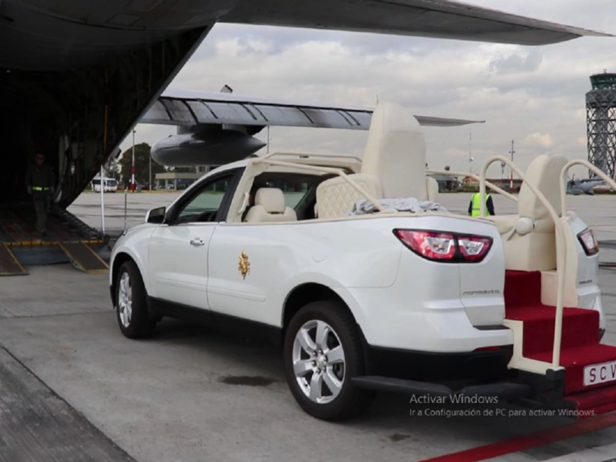 Así fue el traslado del Papamóvil a Panamá