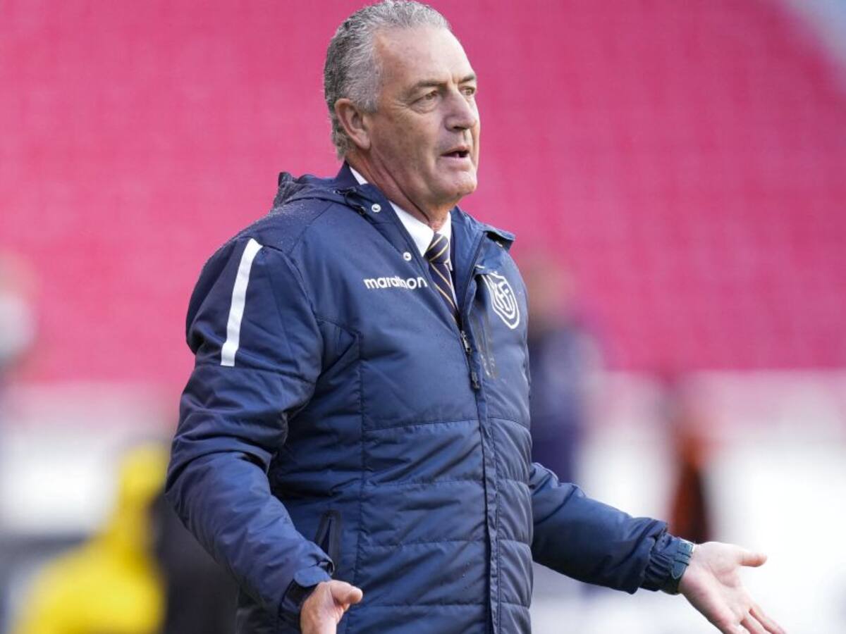 Ecuador, rival de Colombia, convoca a 26 jugadores para triple fecha