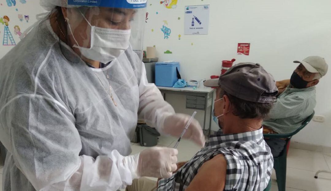En el Quindío se han aplicado más del 80% de las vacunas que han llegado al departamento