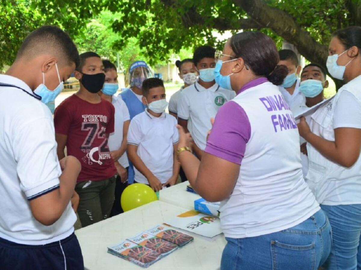 300 estudiantes asistieron a charlas de prevención de embarazo en Cartagena