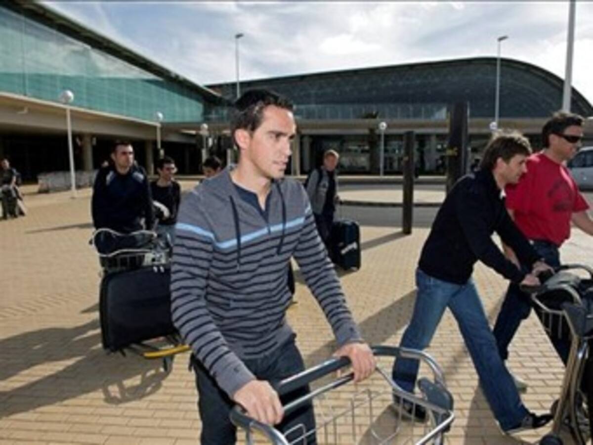 Contador se concentra en Fuerteventura con su nuevo equipo