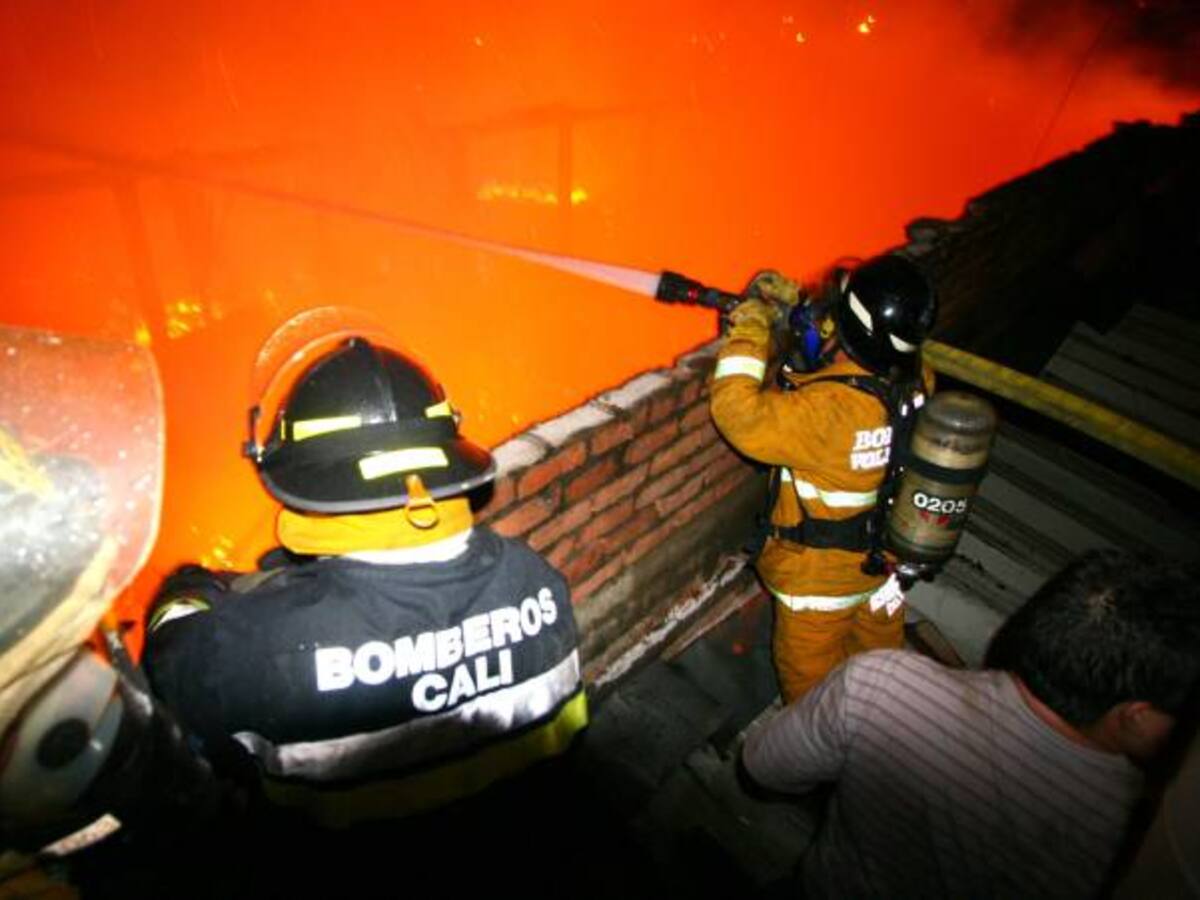 Se queman seis casas en Comuneros por incendio