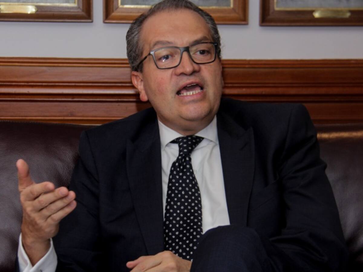 Ultimátum a Ecopetrol para que mejore la calidad de combustible en Medellín