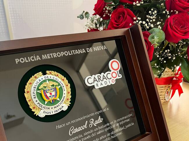 Este reconocimiento nos inspira a seguir adelante con el mismo compromiso y dedicación que nos ha caracterizado a lo largo de los años.