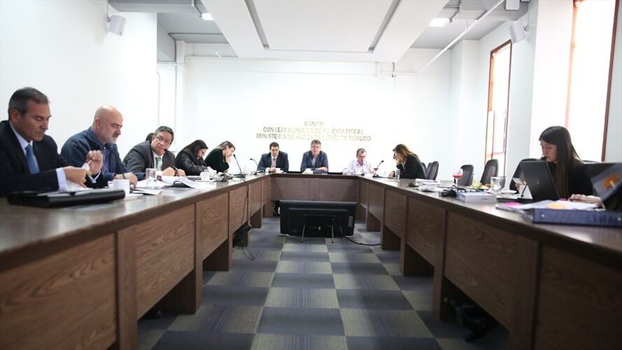 BOGOTÁ. En el Ministerio de Hacienda se realizó la reunión de los conciliadores de la reforma tributaria que se hará en plenarias mañana miércoles. Foto: Colprensa